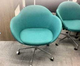 [#B12-6] AC Forster Armchair
Green fabric upholstery
5-Star chromed base on castors