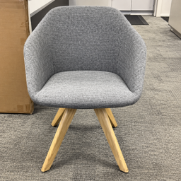 [#B9-10] Allcrmuir Armchair
Light grey fabric upholstery
Wooden 4-Legs 