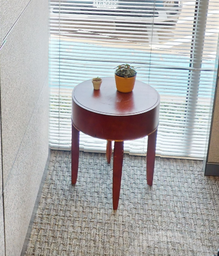 [#C11-11] Side table
