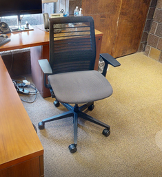[#B13-3] Task chair, with arms