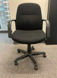 [#B13-2] Lamex Office Chair
Black fabric backrest &amp; seatrest
Fixed arms
5-star base on castors