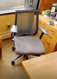 [#B13-4] Task chair, with arms