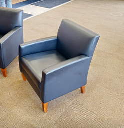 [#B12-5] Black lounge chair