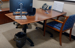 [#E2-15] Desk, no pedestals