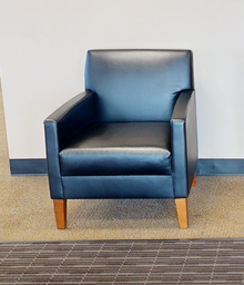 [#B12-7] Navy lounge chair