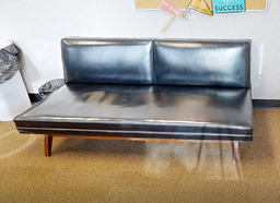 [#B7-9] 2-seat no arm couch