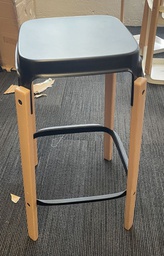 [#B1-pic_017] Black metal top/wood legs 
counter height stool