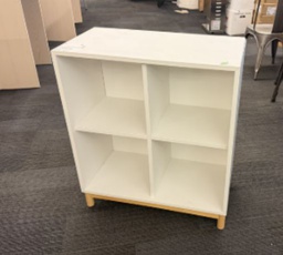 [#D19-pic_102] White cubby