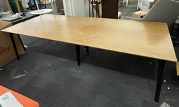 [#C6-pic_109] Conference table