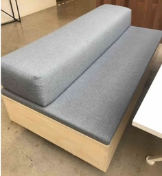 [#B2-pic_111] Upholstered bench on casters