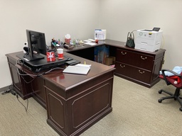 [#E7-img_0172] Desk - U Shaped