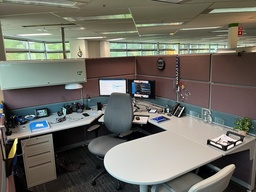 [#E7-5] 96' by 96' Teknion Managers Station