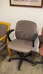 [#B13-9] Patterned Brown Task Chair