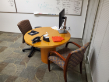 [#C9-17] Round Wood Table