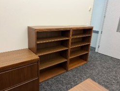 [#00-19] Wood Bookcase (shelf height may vary)