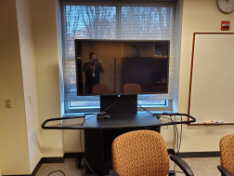 [#H16-108] 55" Rollling TV and Stand