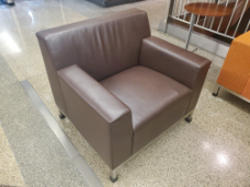 [#B12-110] Leather Lounge Chair