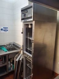 [#G10-161] Refrigerator, Continental, 18" x 34" x 81"