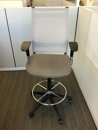 [#B13-32] Tall Biege Office Chair