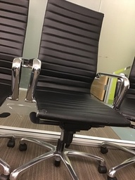 [#B5-46] Black Leather Task Chair