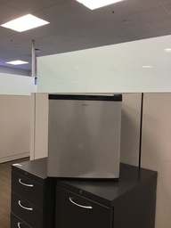 [#G9-57] Mini Fridge (19”L x 19”W x 19”H)