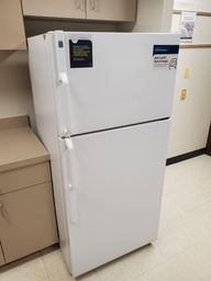 [#G10-295] Top-Freezer Fridge, GE