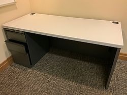 [#E3-80] Desk, 30x66, Single Pedestal, Left
Laminate Top, Metal Pedestal Base