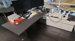 [#E6-17] Ikea L-shaped desk - Black