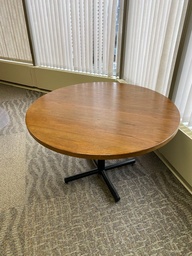 [#C2-65] Round Tables (Photo Representation)