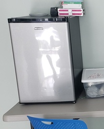[#G9-114] Mini Fridge