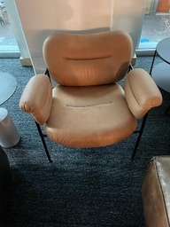 [#B12-8] Tan Chair