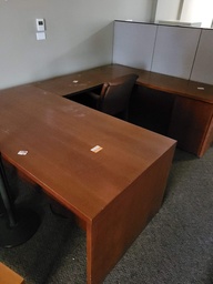 [#E3-28] Desk  - Attached (Good)