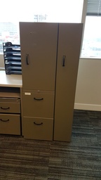 [#D19-22] Tall Metal Cabinet