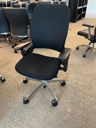 [#B13-11] Task Chair