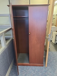 [#D31-9] Wardrobe - 3' wide x 2' deep x 70" tall