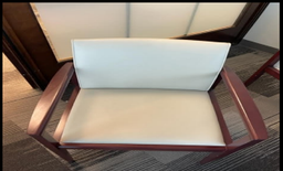 [#B8-59] CREAM LEATHER CHAIR 