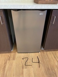 [#G9-24] Small Refridgerator